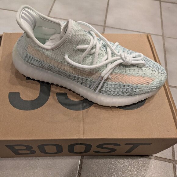 Yeezy Other - Yeezy Boost 350 V2